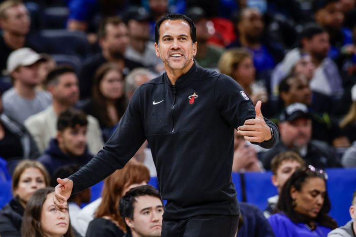 快船太阳附加赛对决引关注 勇士库里复出成关键