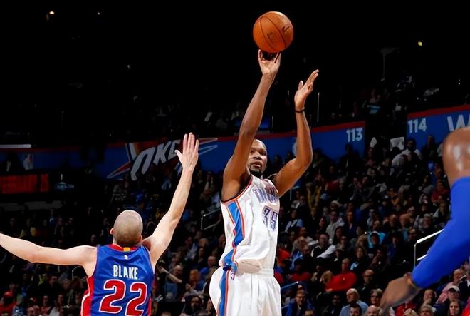 湖人后场肯纳德稳定外线火力 杜曼特等球星多次