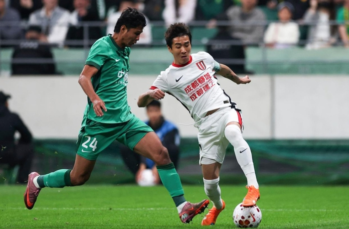 中超焦点战国安遭双判争议 两关键判罚或成胜负