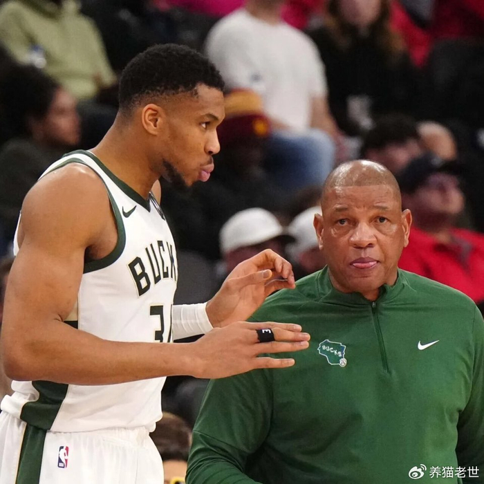 字母哥：健康无碍球队雪藏如同扇脸 联盟调查引