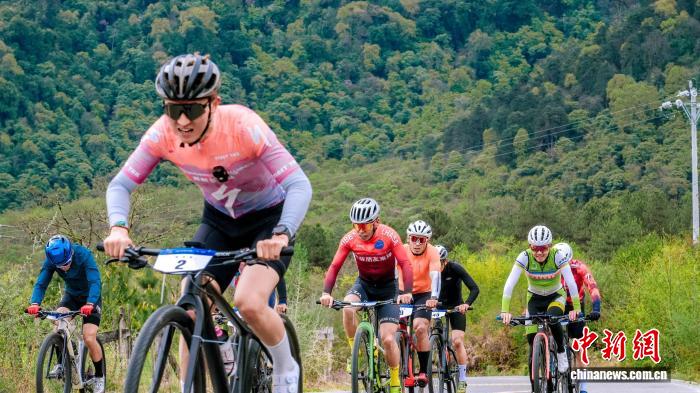 西藏易贡乡户外三项赛点燃高原春日激情