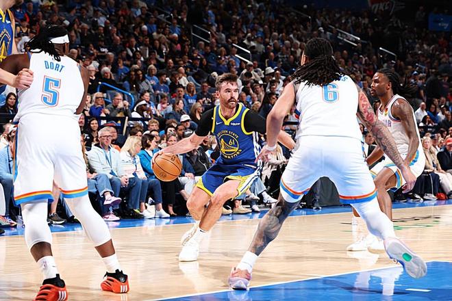 雷霆力克勇士终结对手连胜 斯潘塞表现低迷成胜