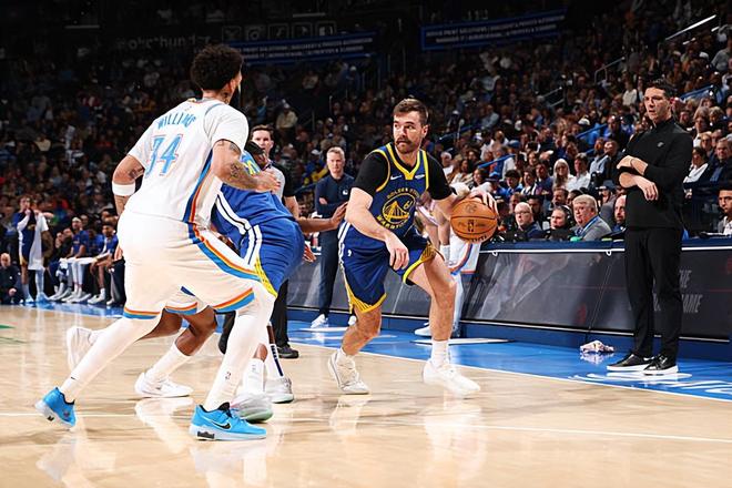 雷霆力克勇士终结对手连胜 斯潘塞表现低迷成胜